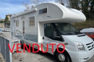 CAMPER MANSARDATO RIMOR